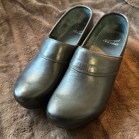 DANSKO Black Leather Clogs Sz EU 38 (US 7.5-8) - Picture 1 of 13